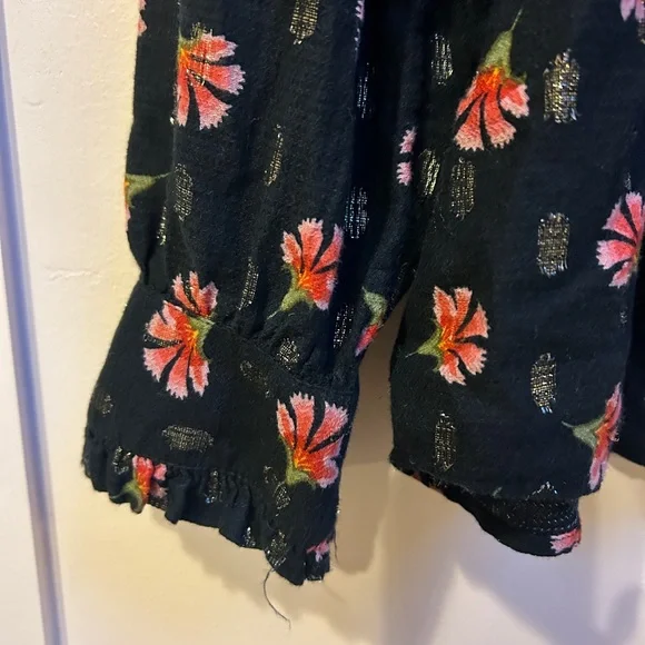 LOFT Black Blouse with Pink Floral Design Women’s M - Picture 2 of 8